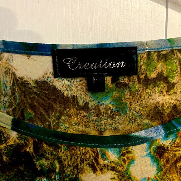 Beautiful Shawl top - Picture 3 of 3